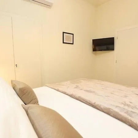 Apartment Demis