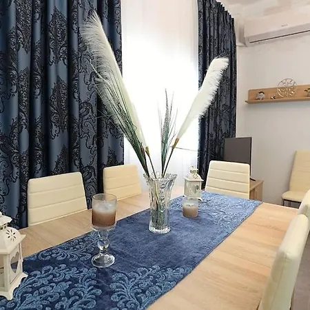 Demis Apartment *