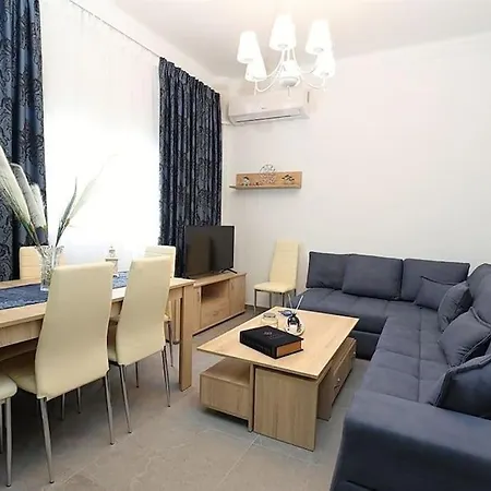 Demis Apartment *
